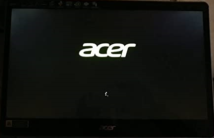 ノートパソコンがAcerのロゴ画面で止まる